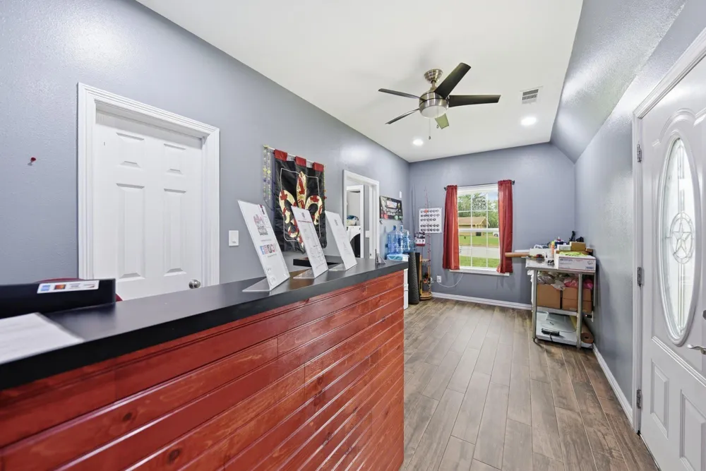518 Columbus Road Sealy, TX 77474
