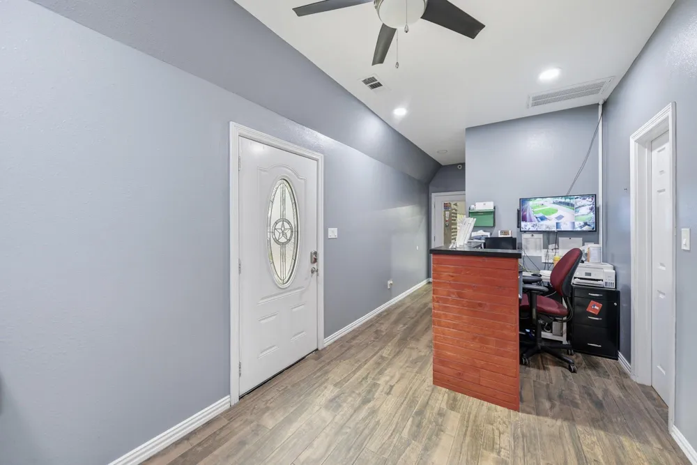 518 Columbus Road Sealy, TX 77474