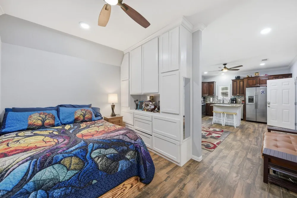 518 Columbus Road Sealy, TX 77474
