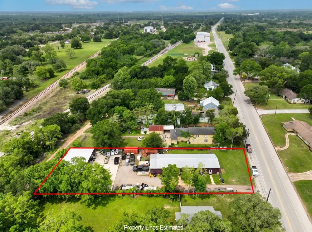 518 Columbus Road Sealy, TX 77474