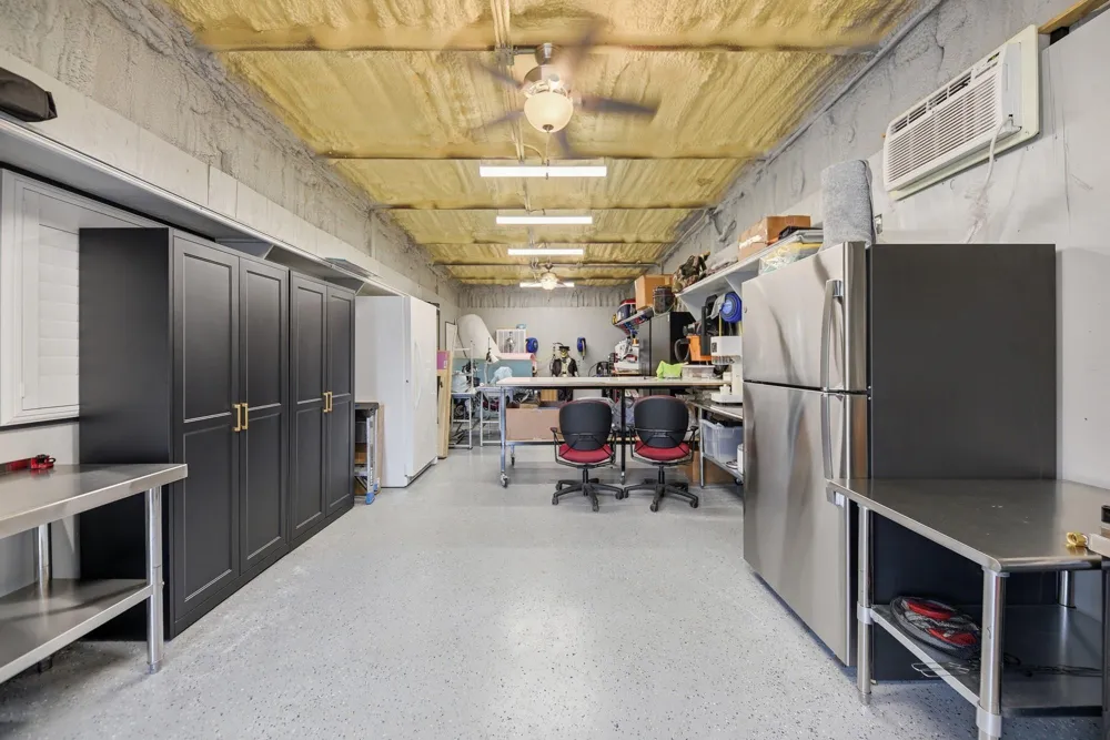 518 Columbus Road Sealy, TX 77474