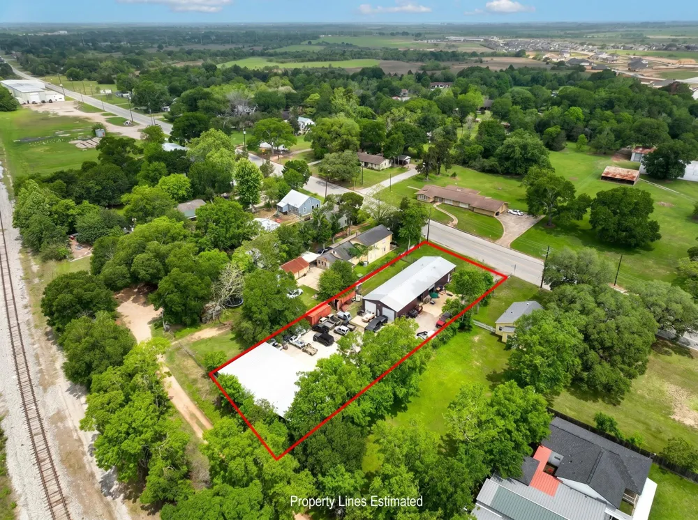 518 Columbus Road Sealy, TX 77474