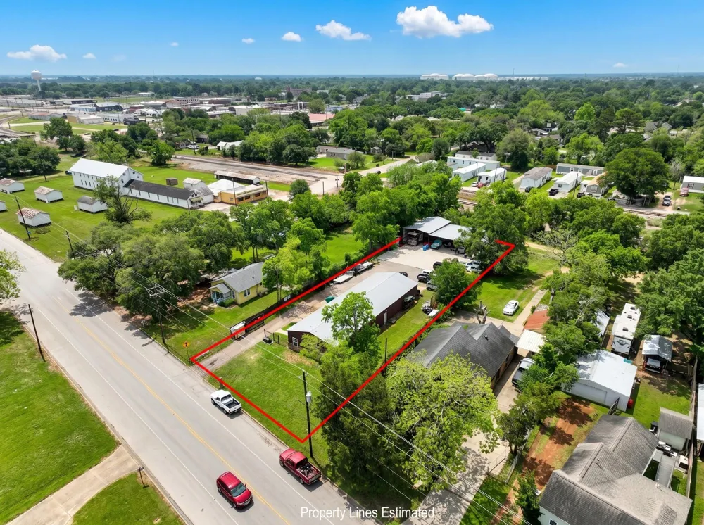 518 Columbus Road Sealy, TX 77474