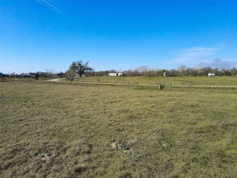9561 Farm Market 166 Caldwell, TX 77836
