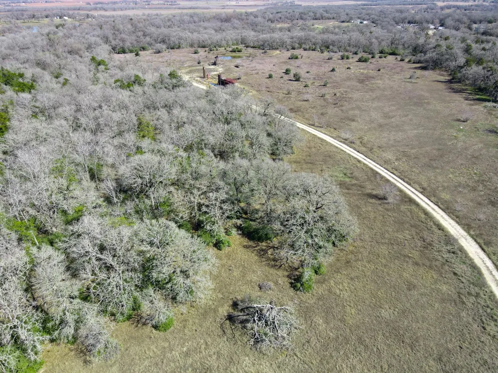 9561 Farm Market 166 Caldwell, TX 77836
