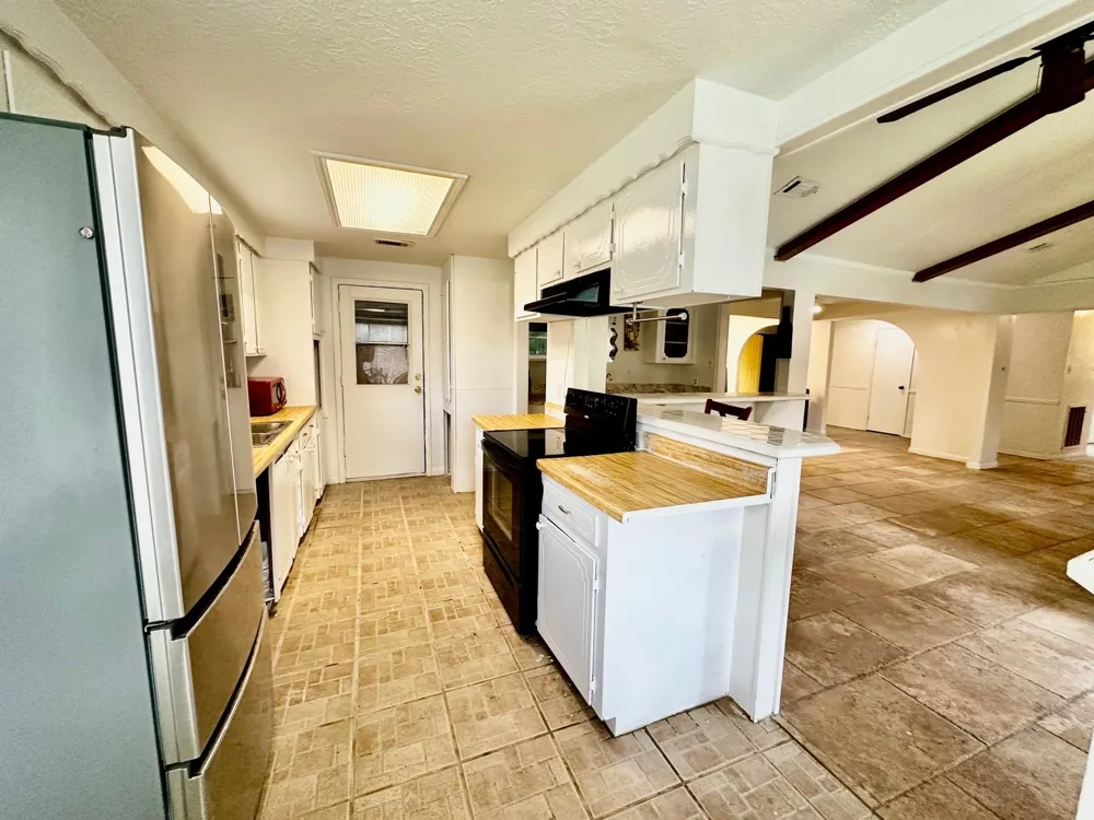 3658 Reaves Road Cleveland, TX 77328