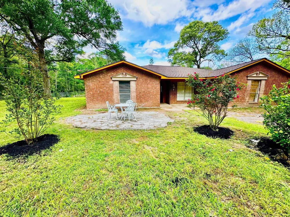 3658 Reaves Road Cleveland, TX 77328