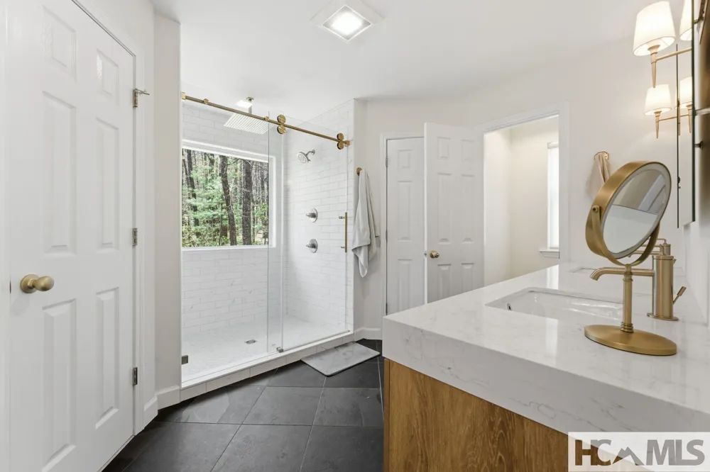 30 Birdnest Road Sapphire, NC 28774