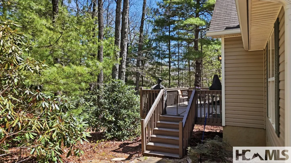 30 Birdnest Road Sapphire, NC 28774