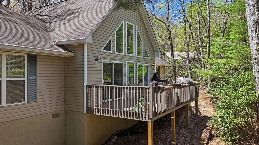 30 Birdnest Road Sapphire, NC 28774