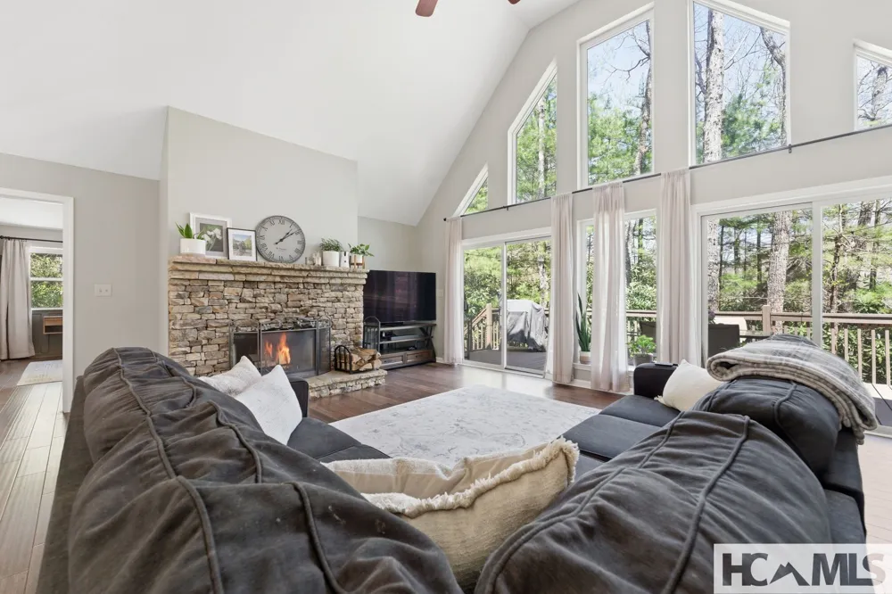 30 Birdnest Road Sapphire, NC 28774