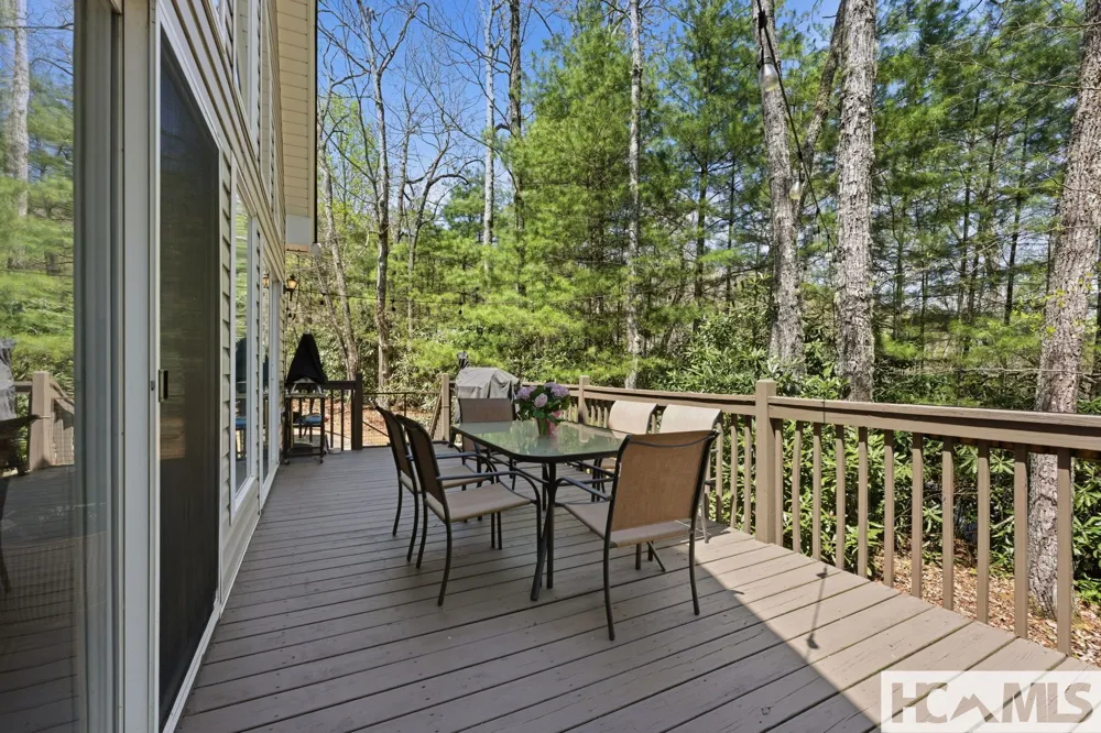 30 Birdnest Road Sapphire, NC 28774