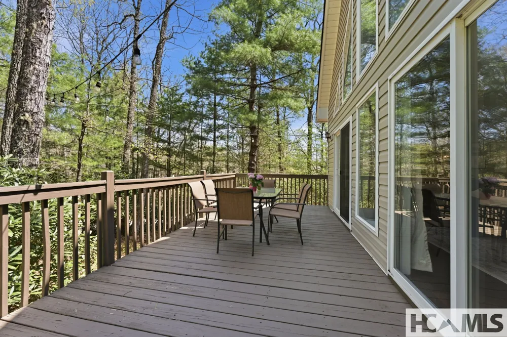 30 Birdnest Road Sapphire, NC 28774
