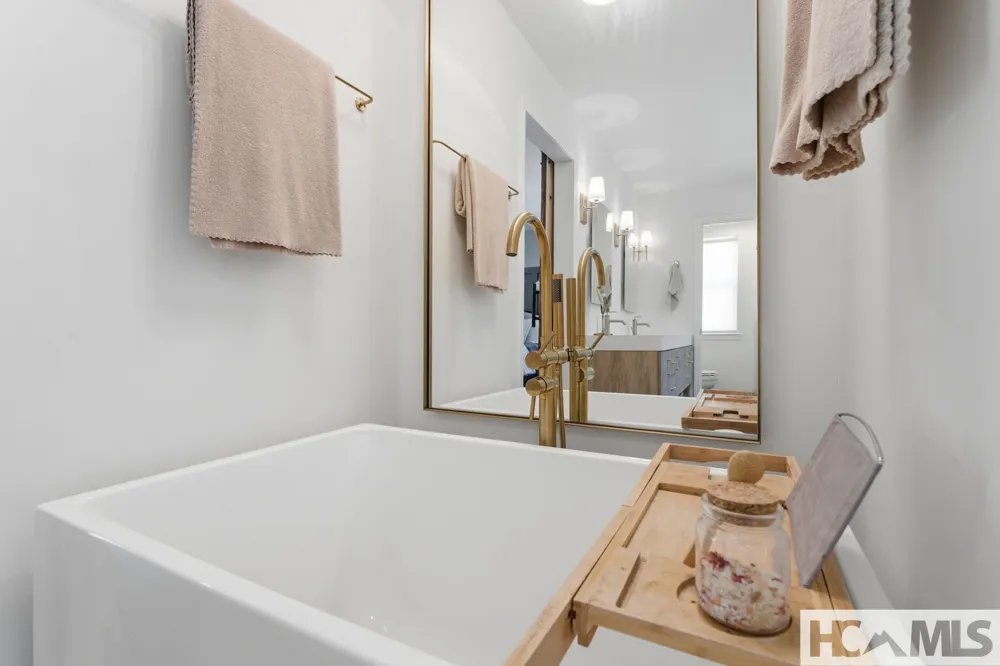 30 Birdnest Road Sapphire, NC 28774