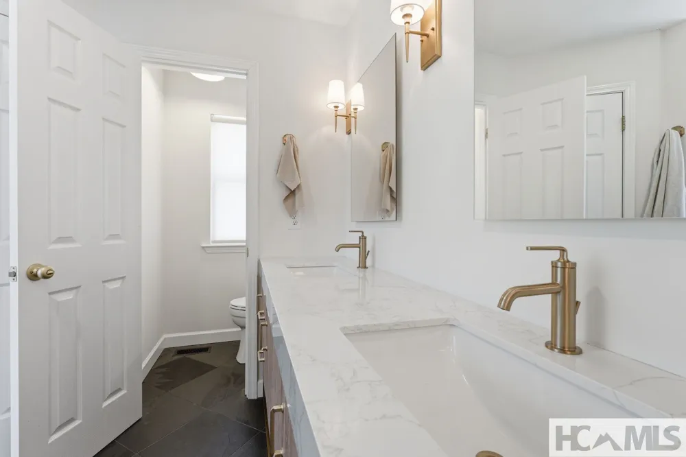 30 Birdnest Road Sapphire, NC 28774