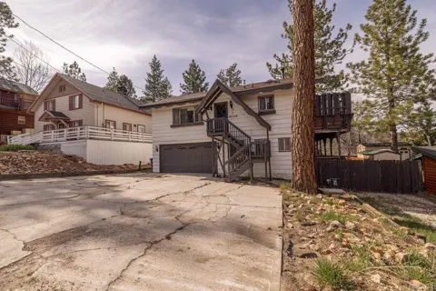 40348 Cliff Lane