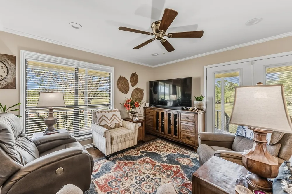 1014 Cr 1825 Crockett, TX 75835