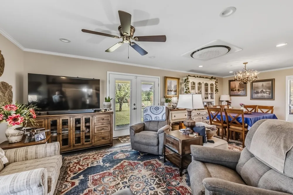 1014 Cr 1825 Crockett, TX 75835