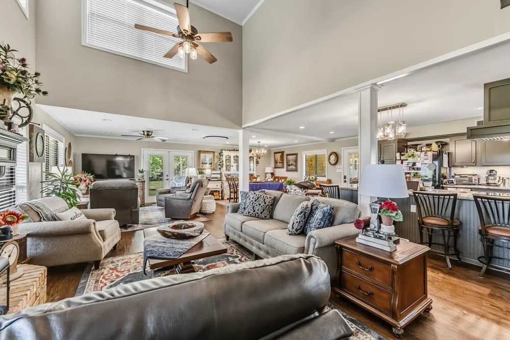 1014 Cr 1825 Crockett, TX 75835