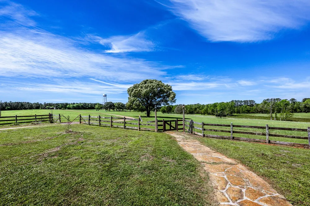 1014 Cr 1825 Crockett, TX 75835