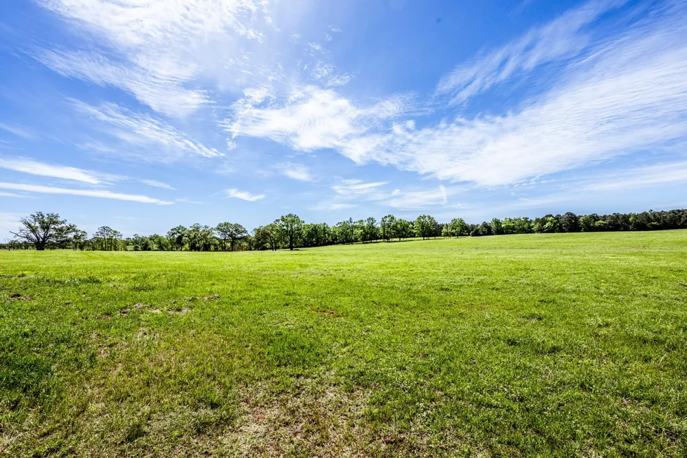 1014 Cr 1825 Crockett, TX 75835