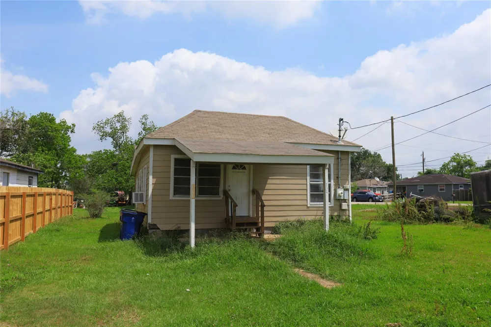 107 Prewitt Lane West Columbia, TX 77486