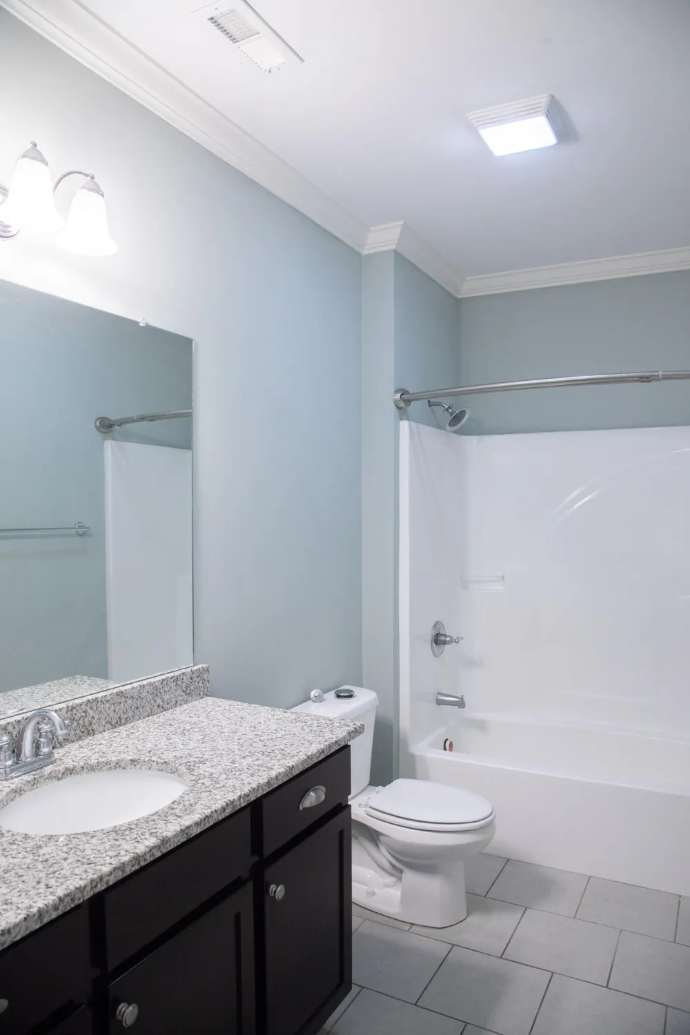 565 Lakeshore Cove Drive Fort Oglethorpe, GA 30742