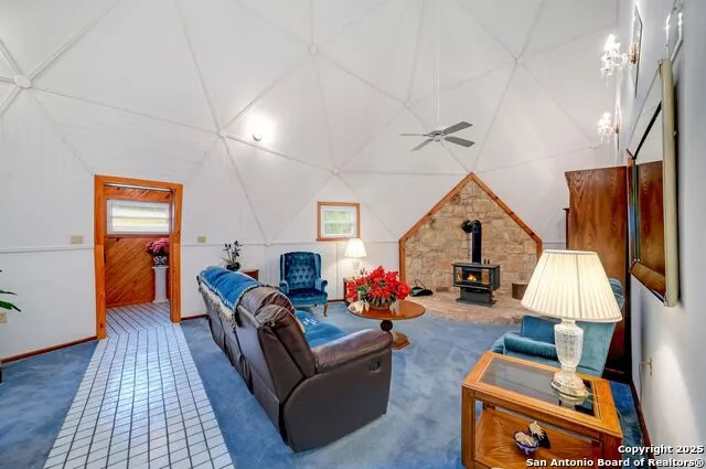 448 Red Rock Road Blanco, TX 78606