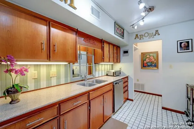 448 Red Rock Road Blanco, TX 78606