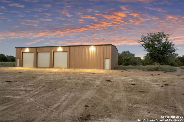 2605 SCHUETTIG RD Poteet, TX 78065