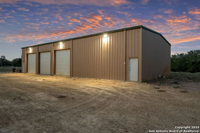 2605 SCHUETTIG RD Poteet, TX 78065
