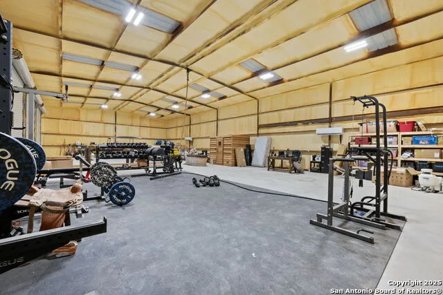 2605 SCHUETTIG RD Poteet, TX 78065