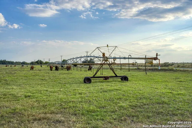 2605 SCHUETTIG RD Poteet, TX 78065