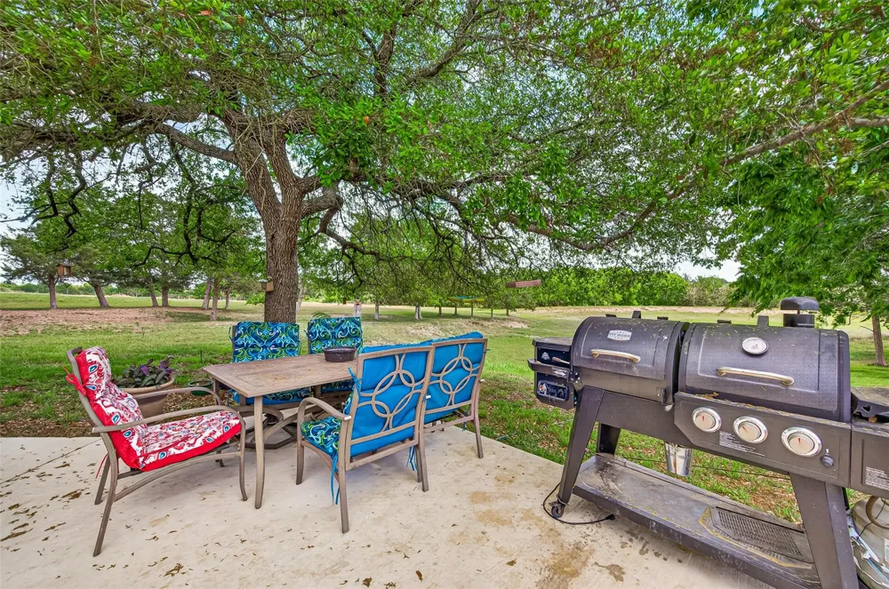 1045 Mcelroy Lane New Ulm, TX 78950