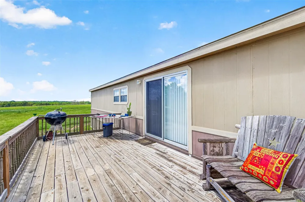 1045 Mcelroy Lane New Ulm, TX 78950