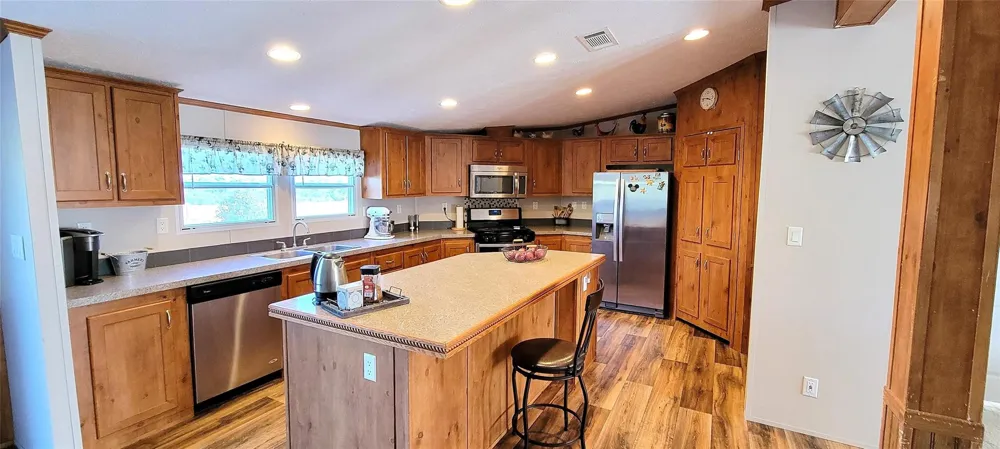 1045 Mcelroy Lane New Ulm, TX 78950