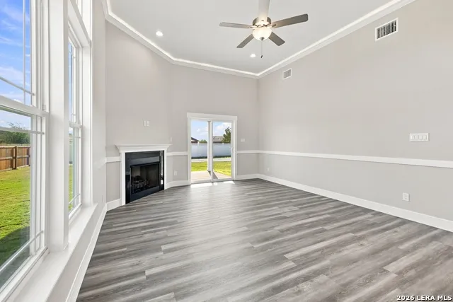 130 Merion Ln La Vernia, TX 78121