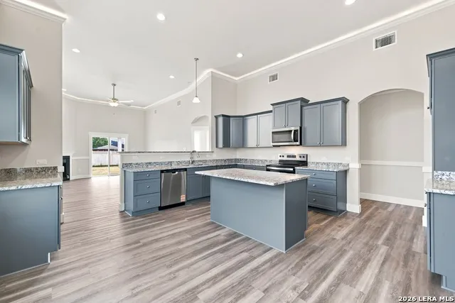 130 Merion Ln La Vernia, TX 78121