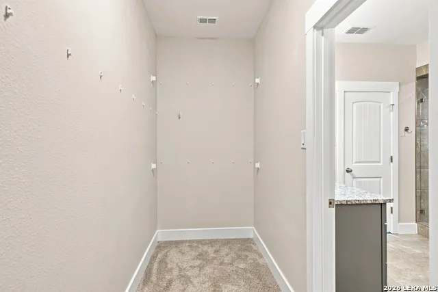 130 Merion Ln La Vernia, TX 78121