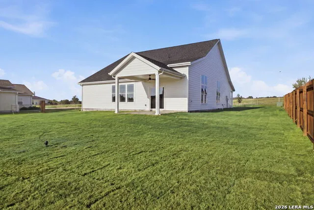 130 Merion Ln La Vernia, TX 78121