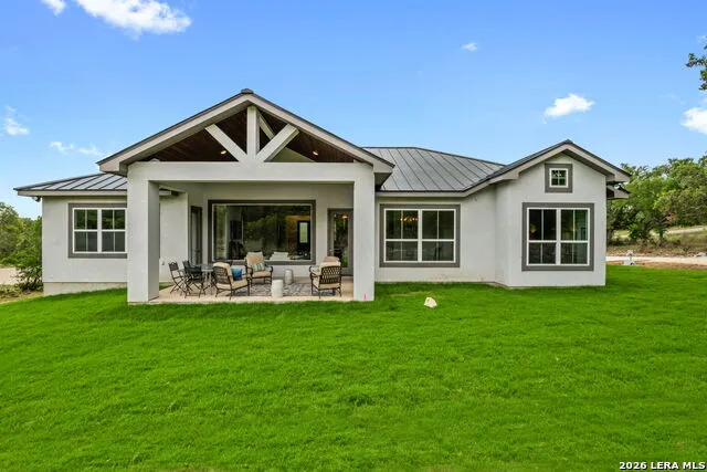 1465 Ironwood Rd Fischer, TX 78623