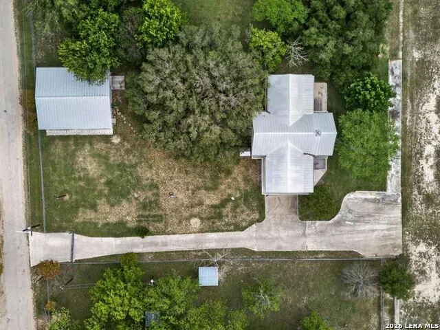 199 LAKESHORE DR S Bandera, TX 78003