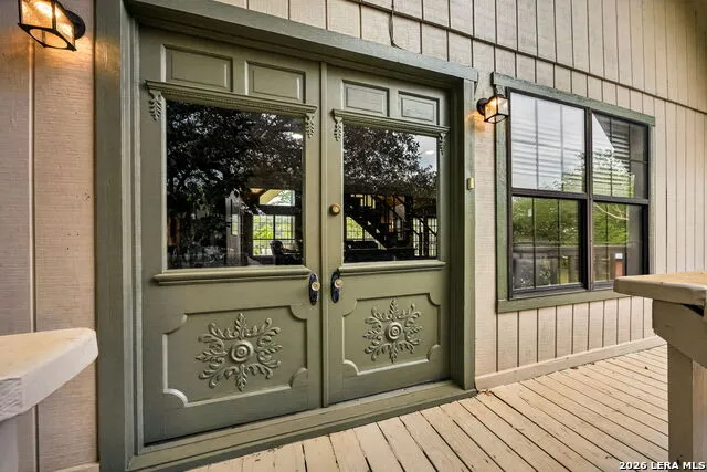 199 LAKESHORE DR S Bandera, TX 78003