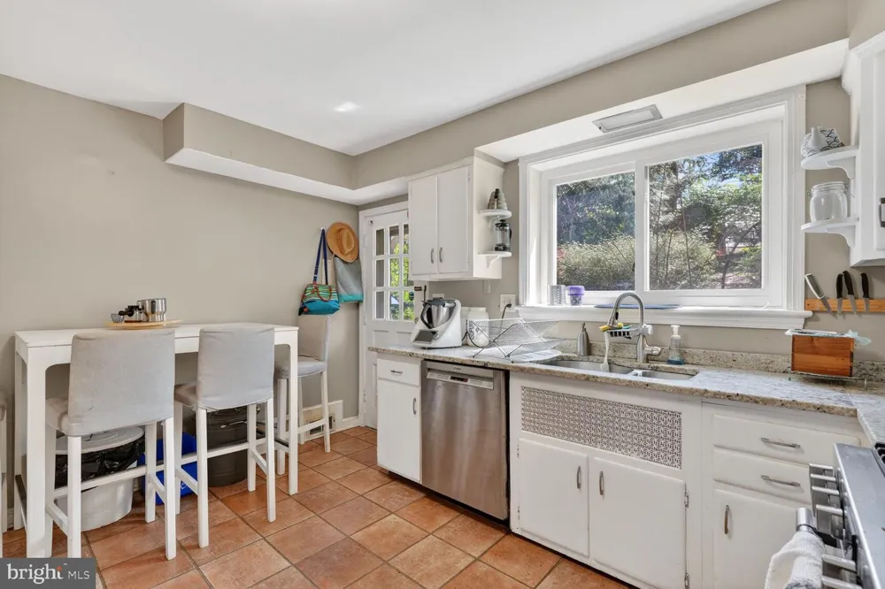 7215 ROLLINGWOOD DRIVE Chevy Chase, MD 20815