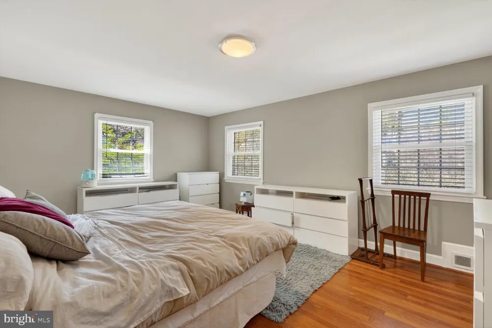 7215 ROLLINGWOOD DRIVE Chevy Chase, MD 20815