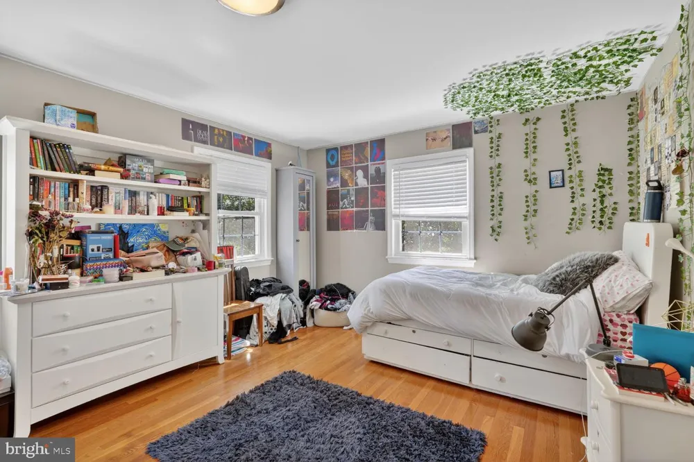 7215 ROLLINGWOOD DRIVE Chevy Chase, MD 20815