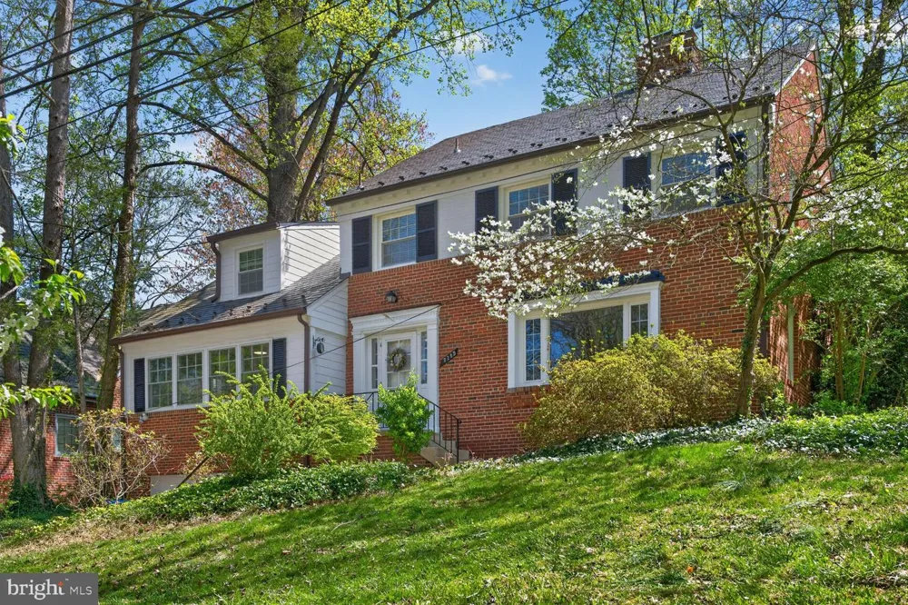 7215 ROLLINGWOOD DRIVE Chevy Chase, MD 20815