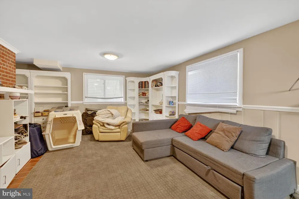 7215 ROLLINGWOOD DRIVE Chevy Chase, MD 20815