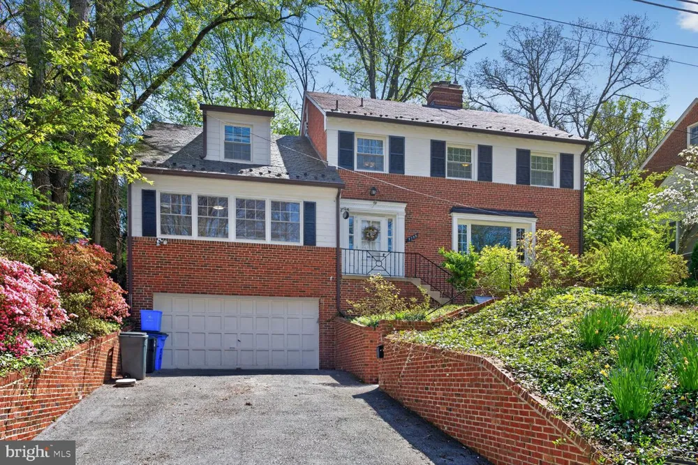 7215 ROLLINGWOOD DRIVE Chevy Chase, MD 20815