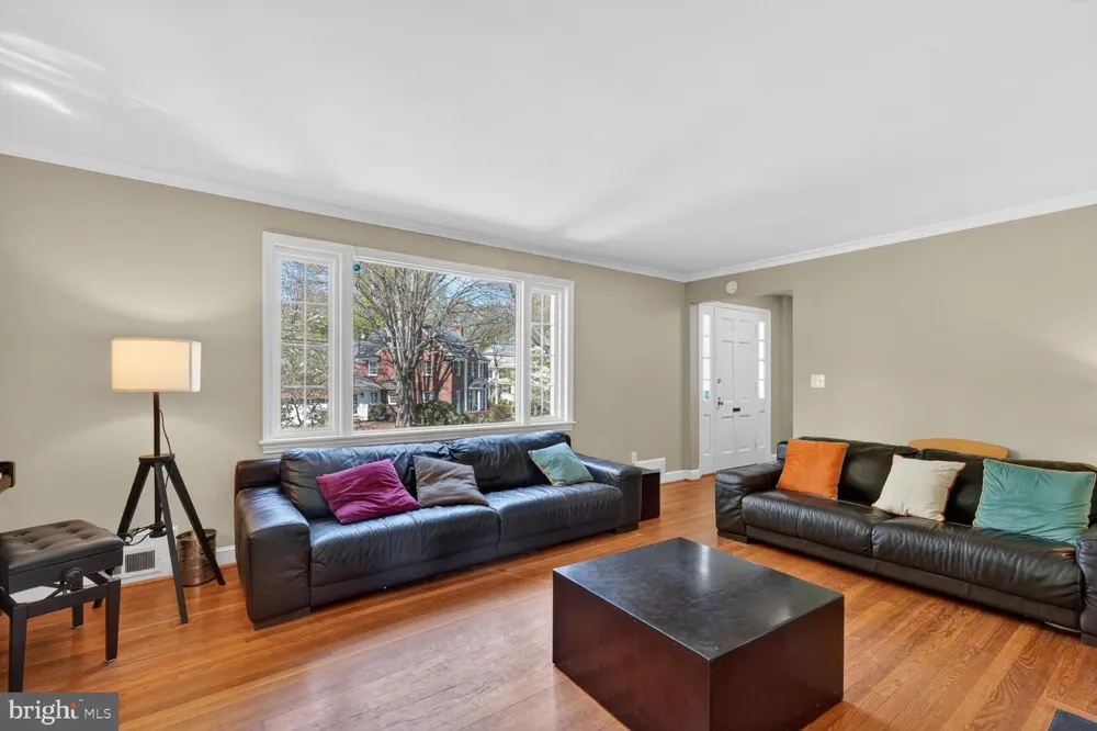 7215 ROLLINGWOOD DRIVE Chevy Chase, MD 20815